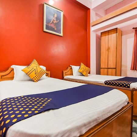 Spot On Hotel Midtown Gondia Exterior photo