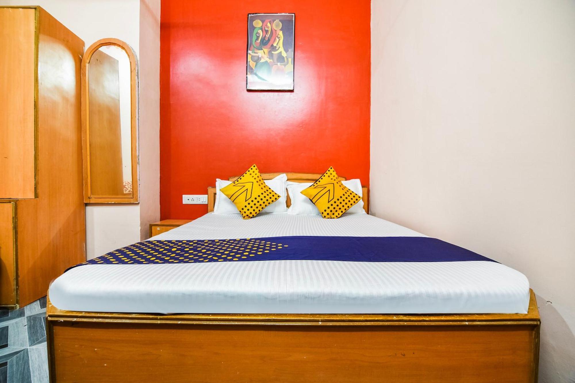 Spot On Hotel Midtown Gondia Exterior photo