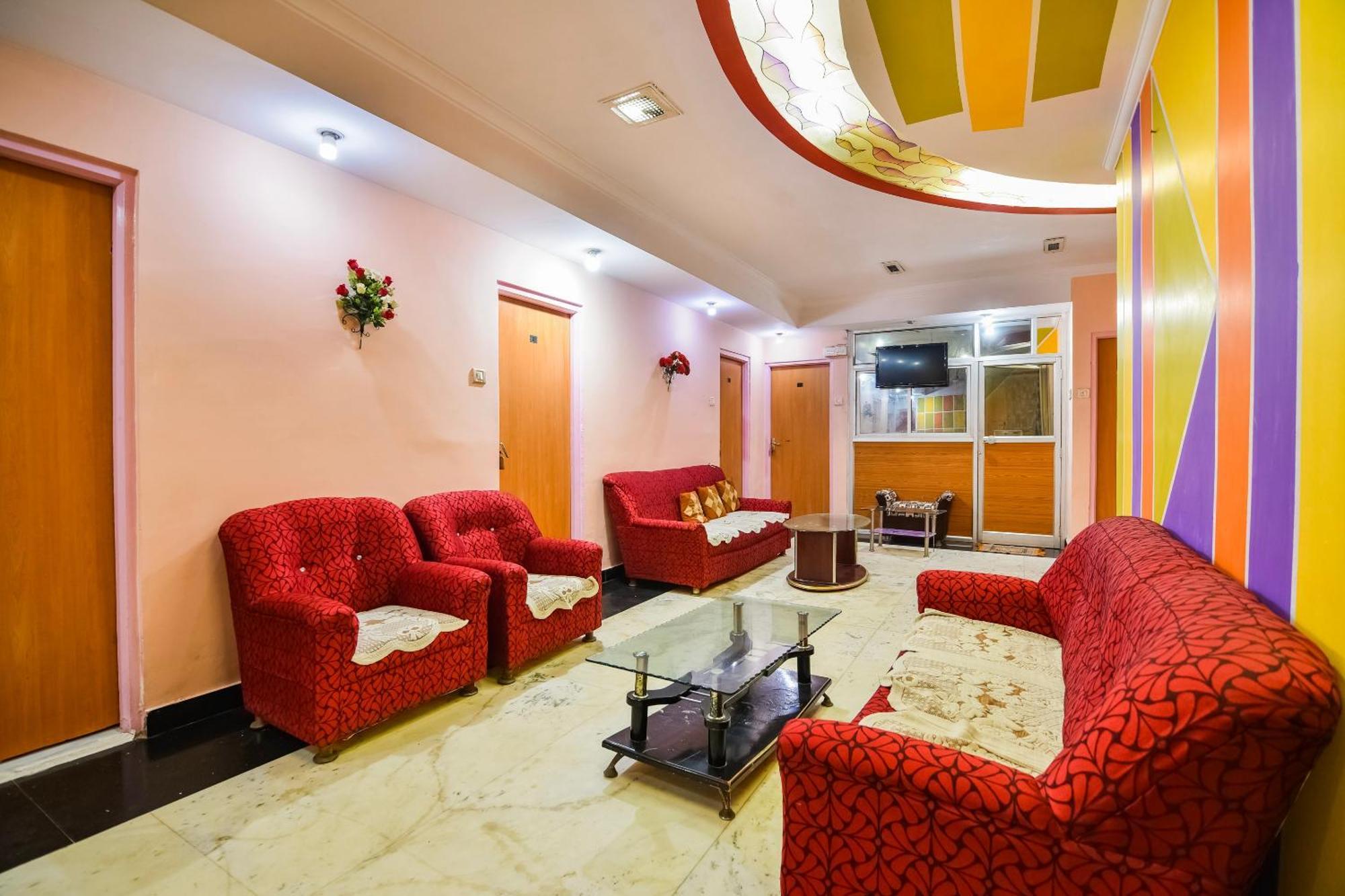 Spot On Hotel Midtown Gondia Exterior photo